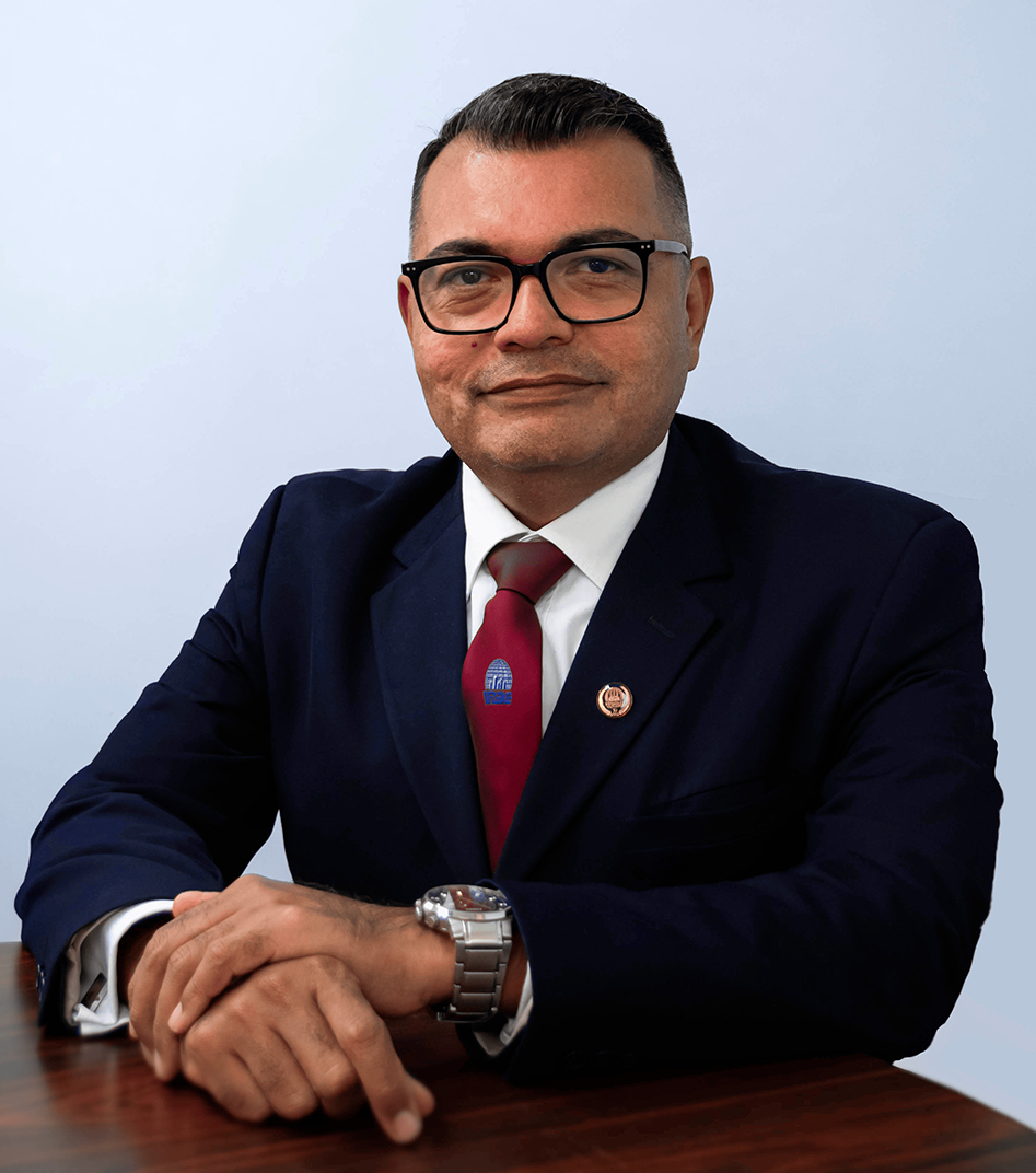 Fotografía del Dr. Luis González