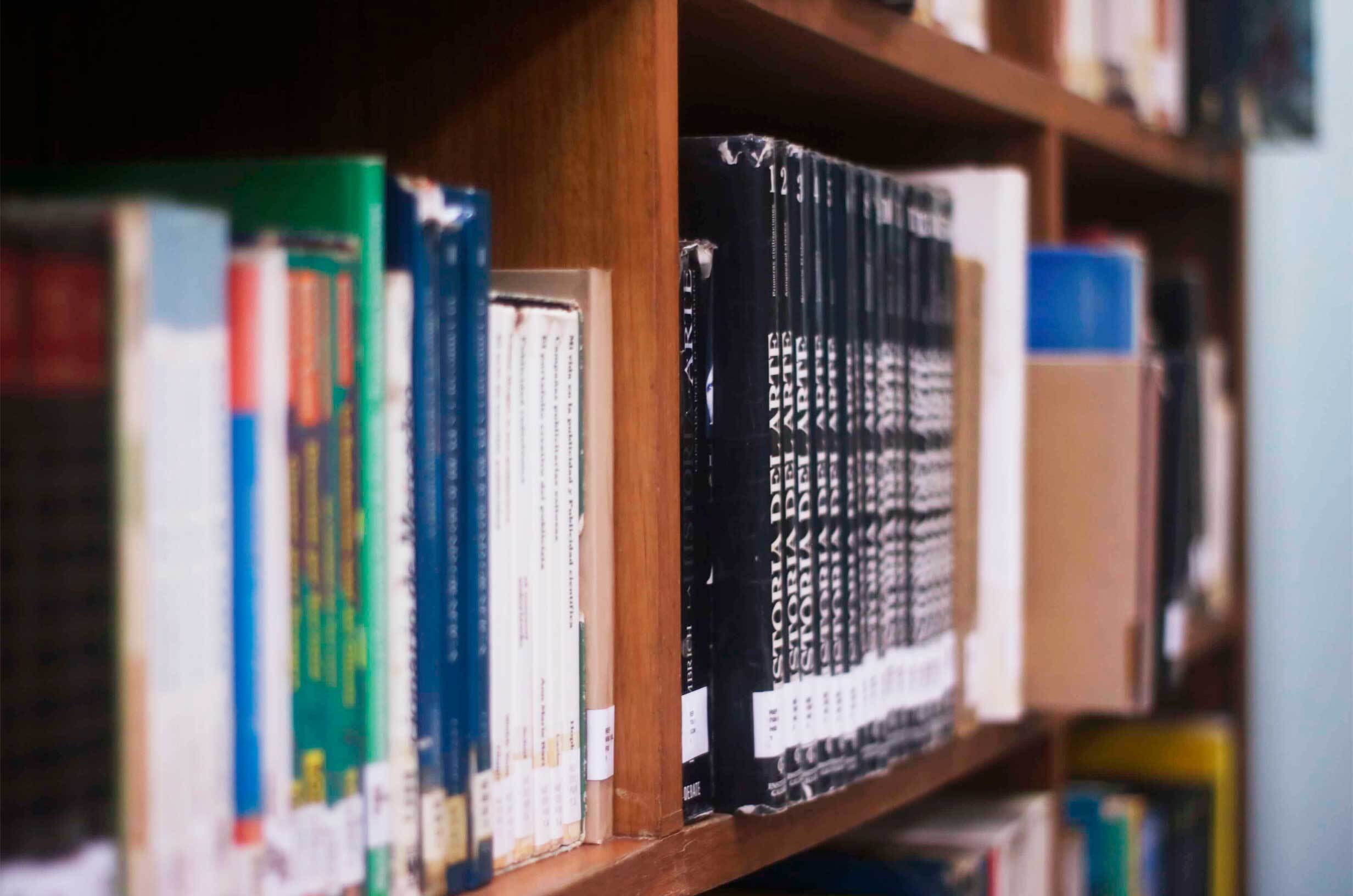 Biblioteca de URBE